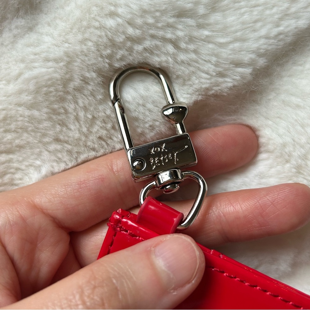 Betsey Johnson Keychain  ID Credit Card Holder Case Red - Picture 11 of 14